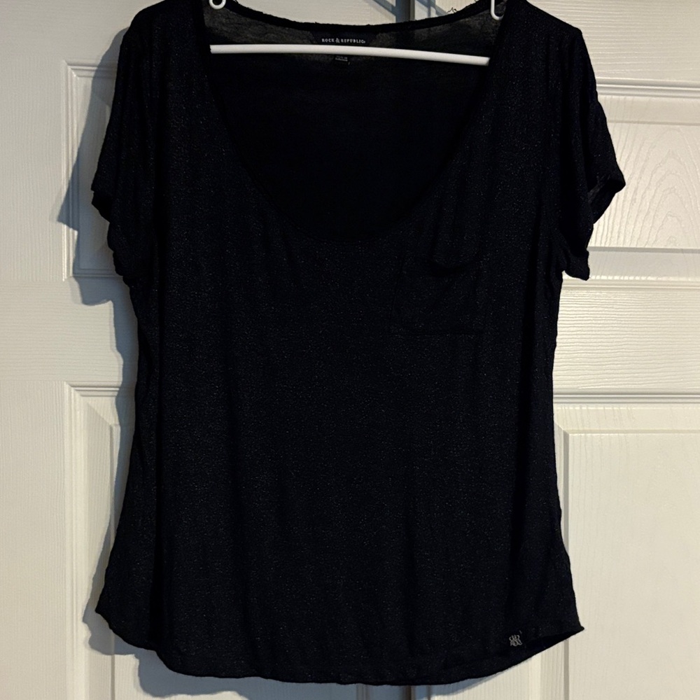 Rock & Republic Black Short Sleeve sparkly Tee - L